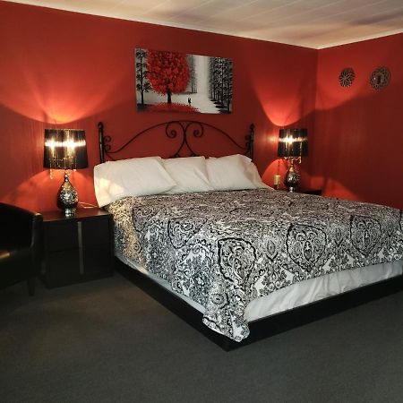 Blue Ridge Motel Schroon Lake Екстер'єр фото