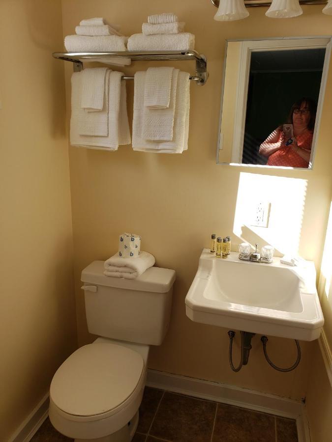 Blue Ridge Motel Schroon Lake Екстер'єр фото