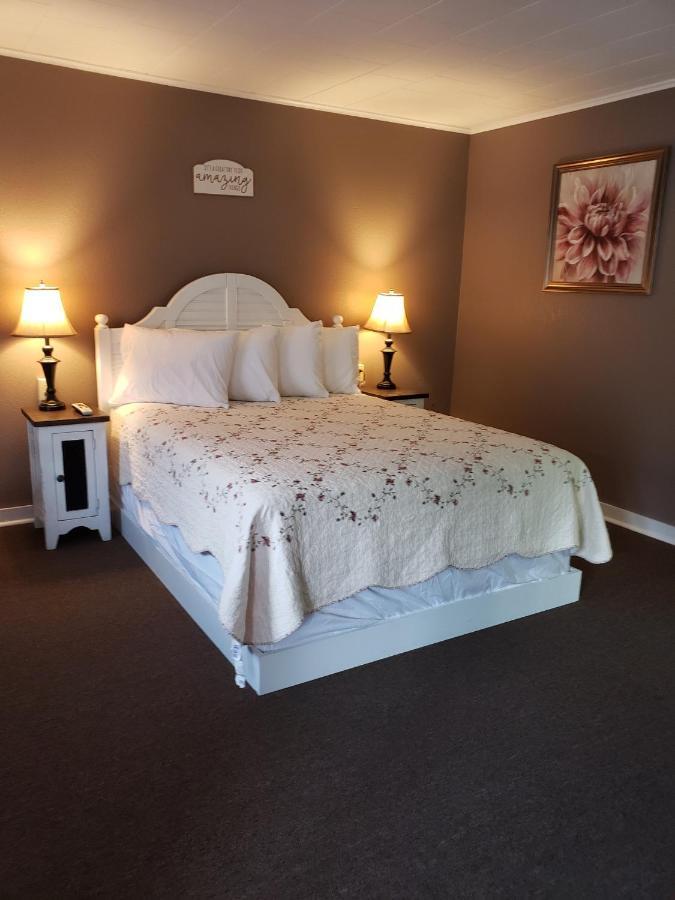 Blue Ridge Motel Schroon Lake Екстер'єр фото