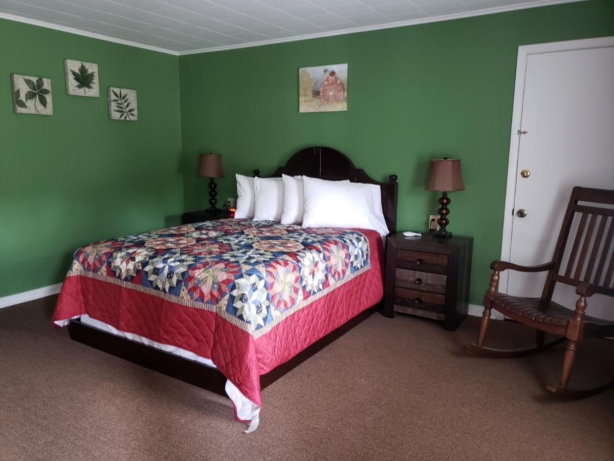 Blue Ridge Motel Schroon Lake Екстер'єр фото