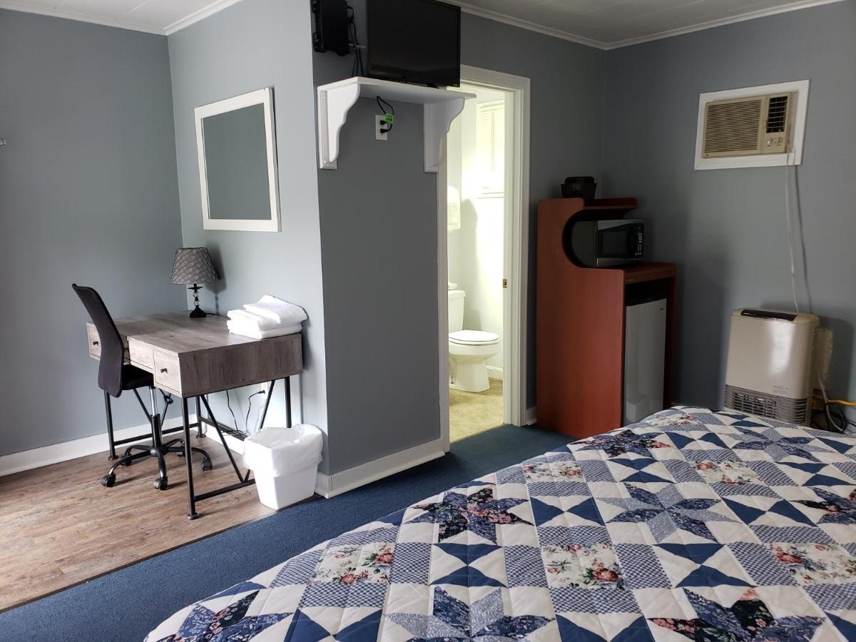 Blue Ridge Motel Schroon Lake Екстер'єр фото
